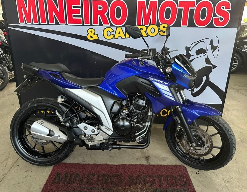 //www.autoline.com.br/moto/yamaha/fz25-250-fazer-flex/2022/sumare-sp/24347541