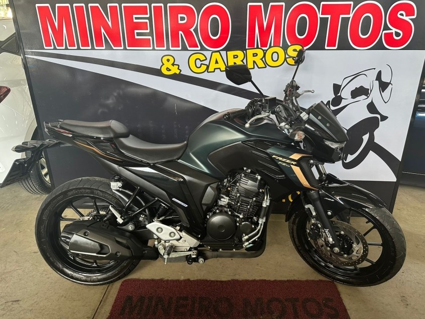 //www.autoline.com.br/moto/yamaha/fz25-250-fazer-flex/2024/sumare-sp/24416751