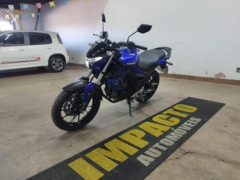 //www.autoline.com.br/moto/yamaha/fz25-250-fazer-flex/2024/brasilia-df/24845176