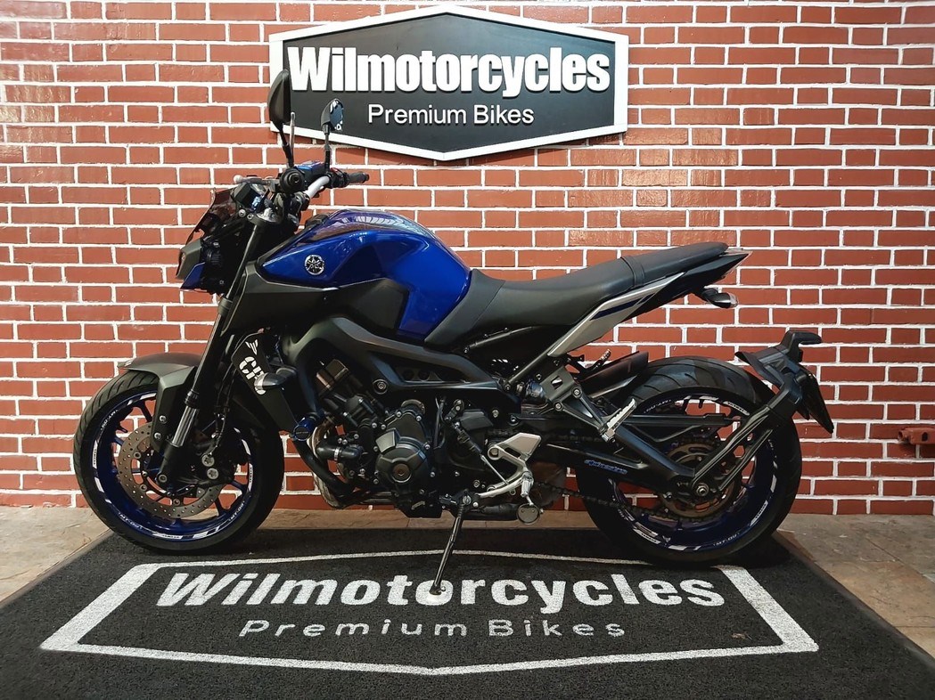 //www.autoline.com.br/moto/yamaha/mt-09-850cc/2020/sao-paulo-sp/24768818
