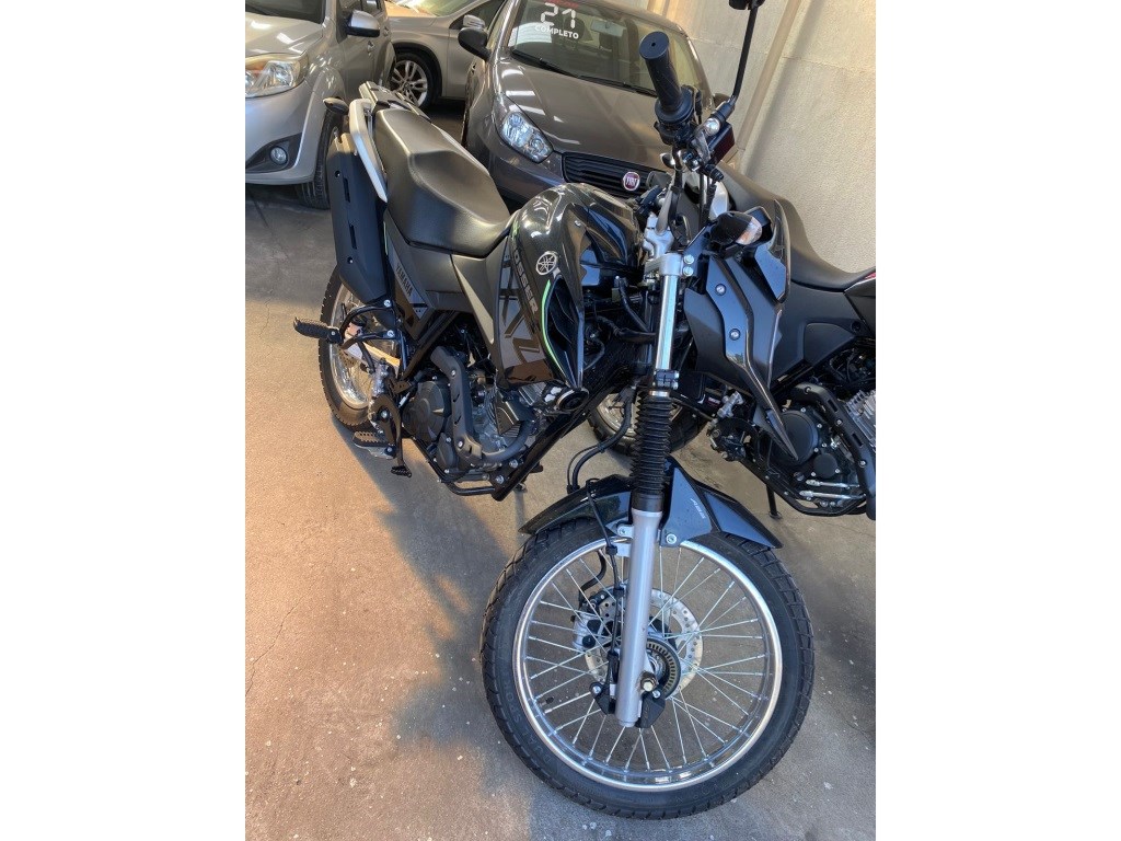 //www.autoline.com.br/moto/yamaha/xtz-150-crosser-s-etagas-mec-basico/2024/nova-iguacu-rj/24417932