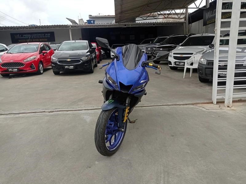 //www.autoline.com.br/moto/yamaha/yzf-r-3-321/2023/feira-de-santana-ba/24907564